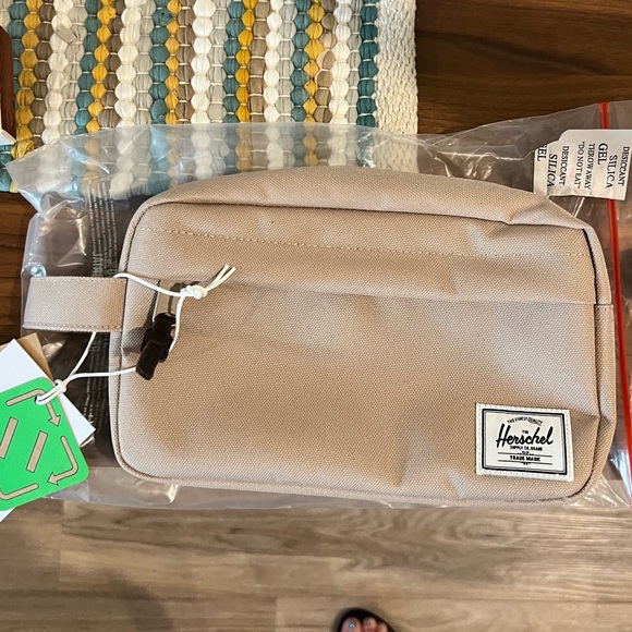 Herschel Supply Co.™ Chapter Small Travel Kit - Picture 4 of 5